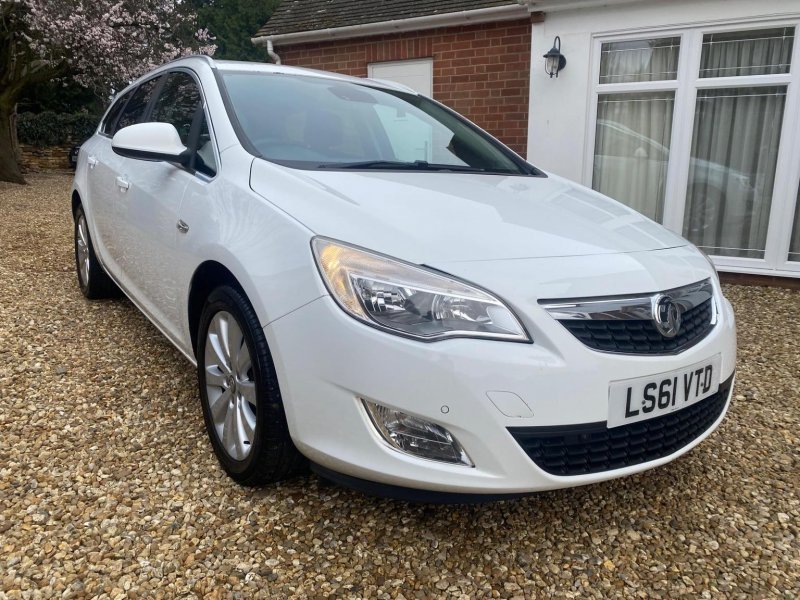 VAUXHALL ASTRA