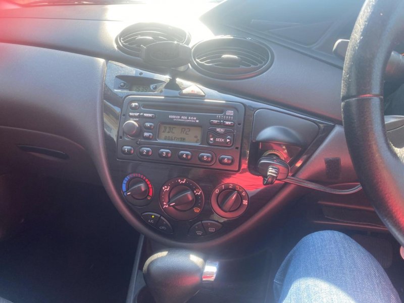 FORD FOCUS